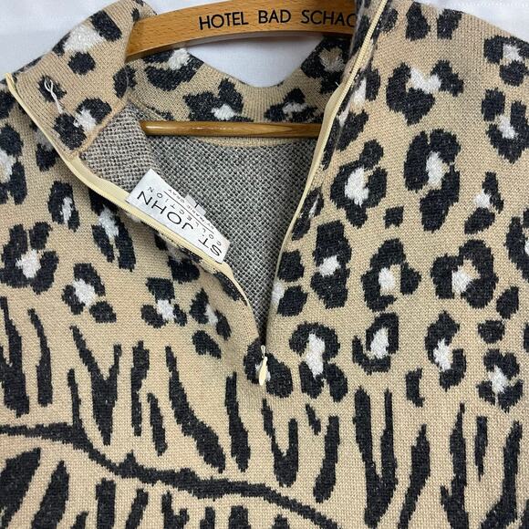 St. John Collection By Mary Gray Animal Print Turtleneck Top Size L - Picture 7 of 10